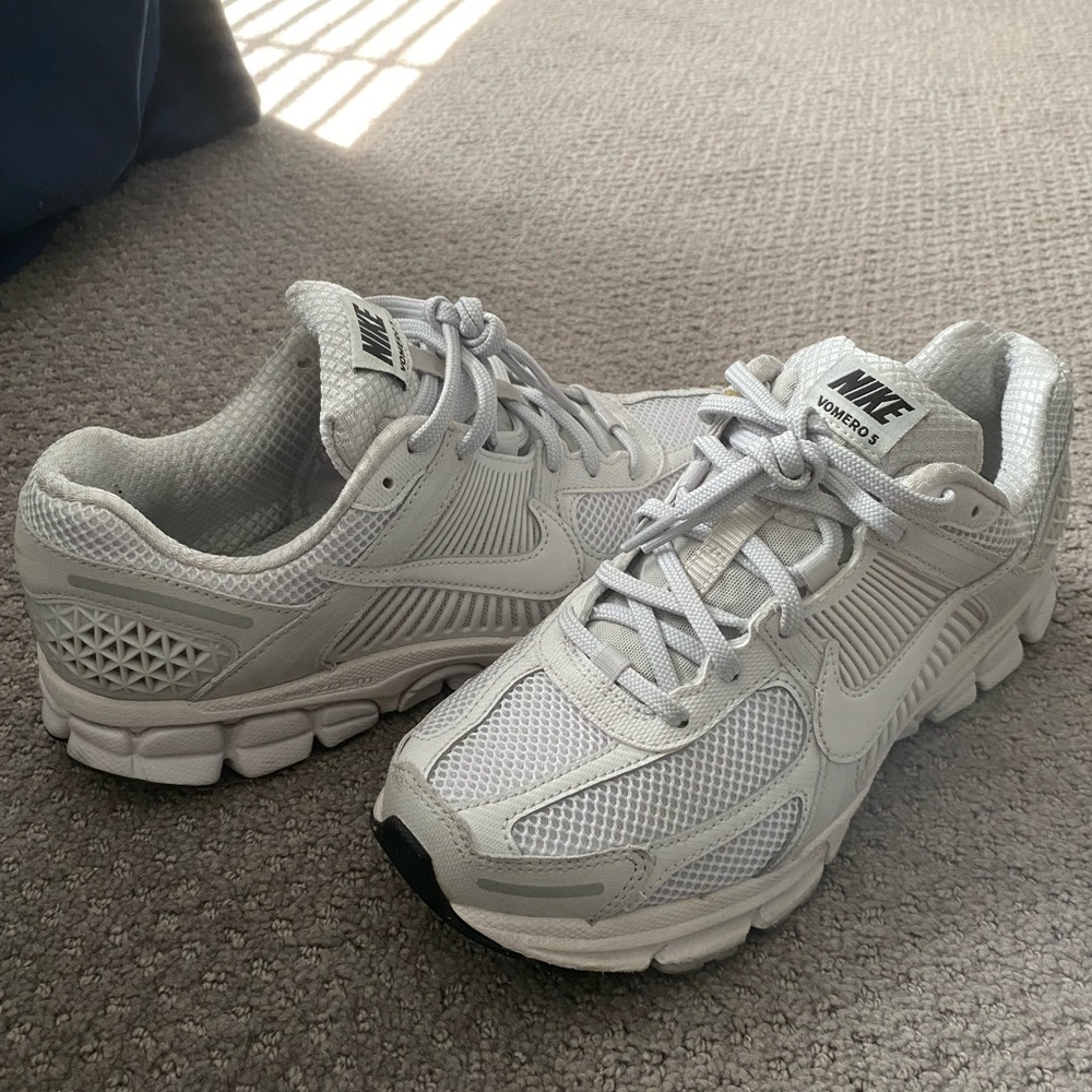 Nike Vomero 5